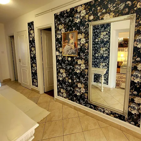 Bonjour Vendeghaz Apartment